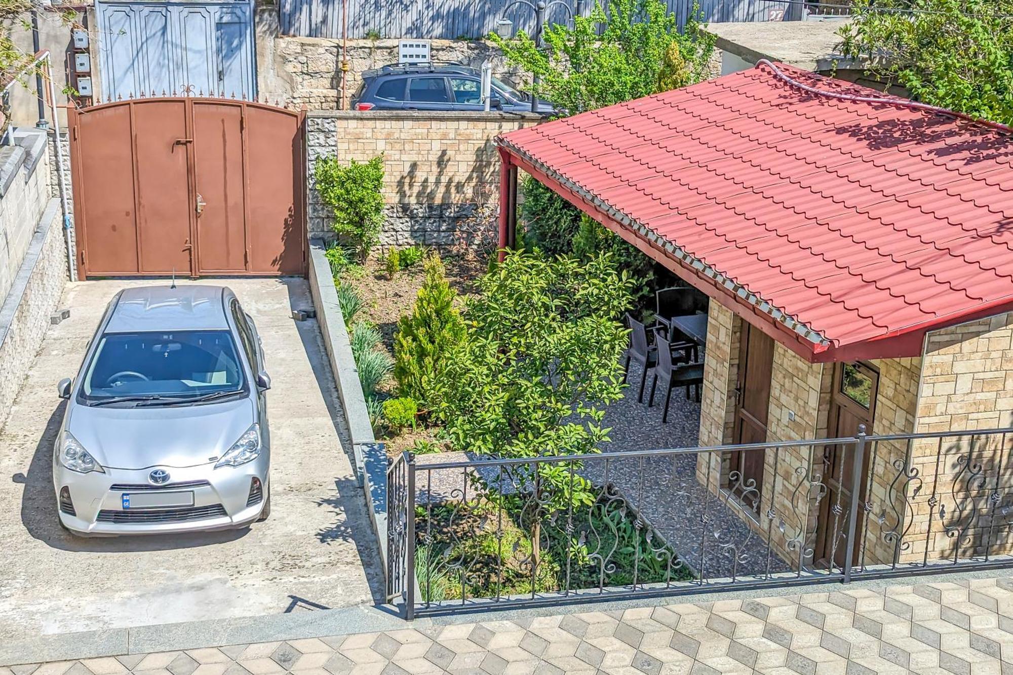 Guest House Sector 30 Kutaisi Exteriör bild